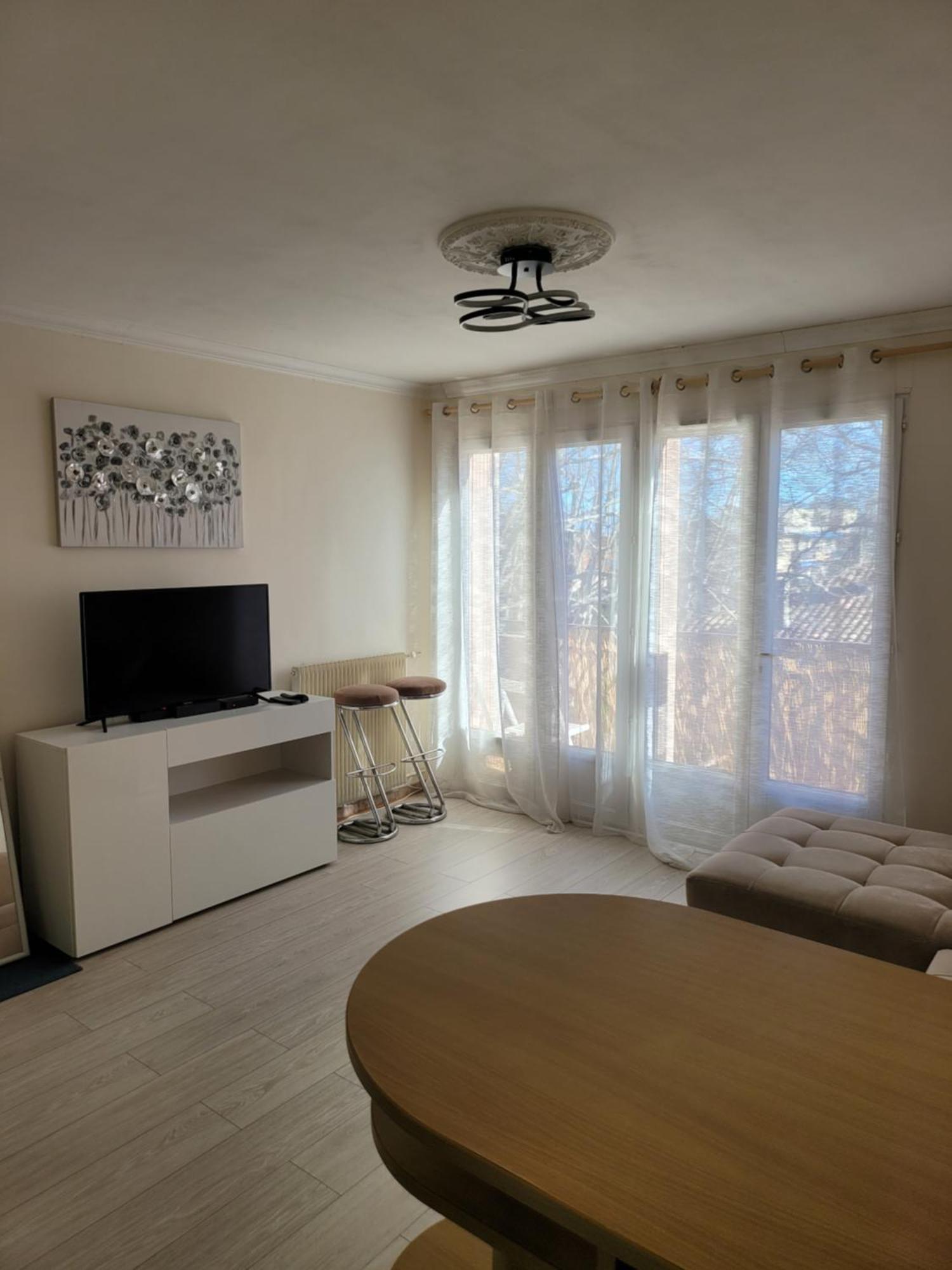 Elegant Apparemment 60M2 Climatise Apartment Avignon Exterior photo